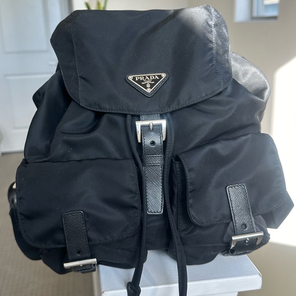 PRADA Re-Nylon backpack - Picture 1 of 6